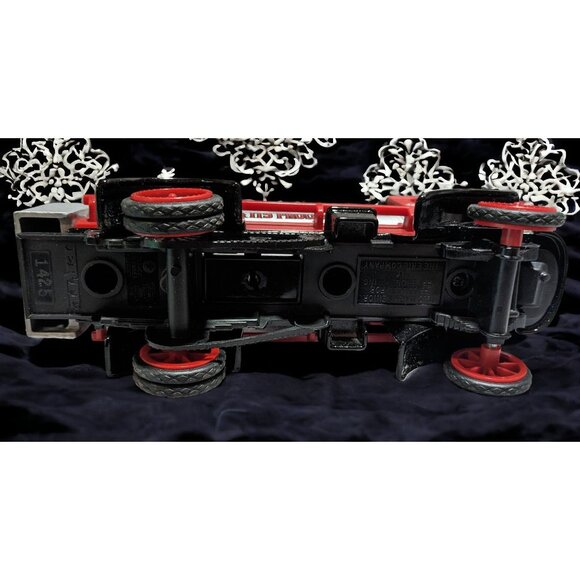 Texaco 1910 Mack Truck Tanker Coin Bank - Picture 4 of 12